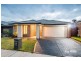 8 Hassett Lane, Cranbourne West VIC 3977