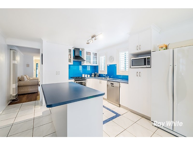 18 Charlotte Place, Cranbourne West VIC 3977