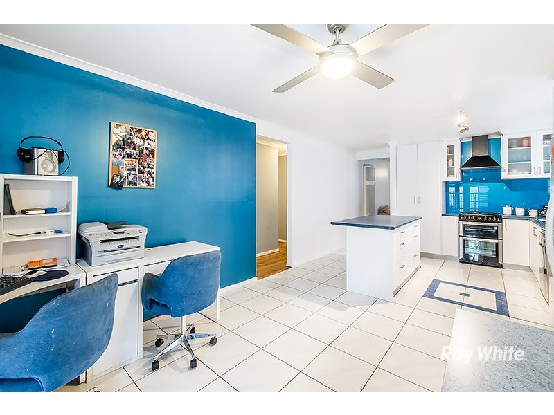 18 Charlotte Place, Cranbourne West VIC 3977