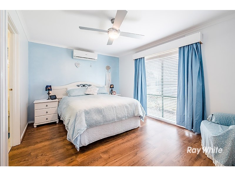 18 Charlotte Place, Cranbourne West VIC 3977