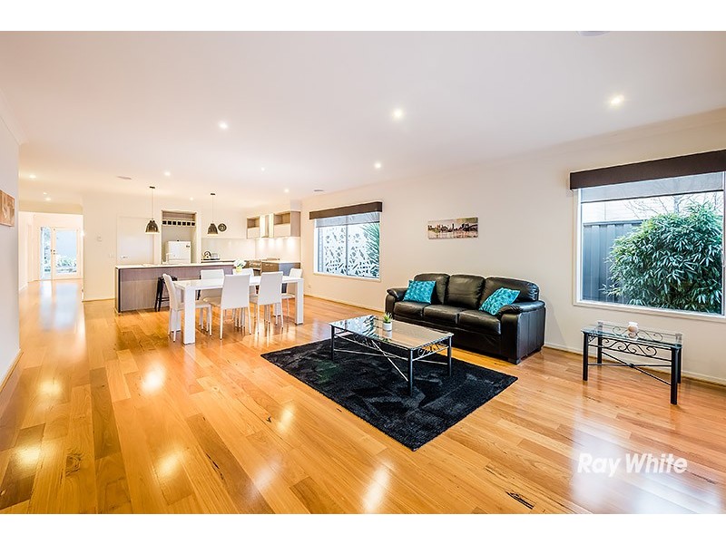 12 Percheron Way, Clyde North VIC 3978