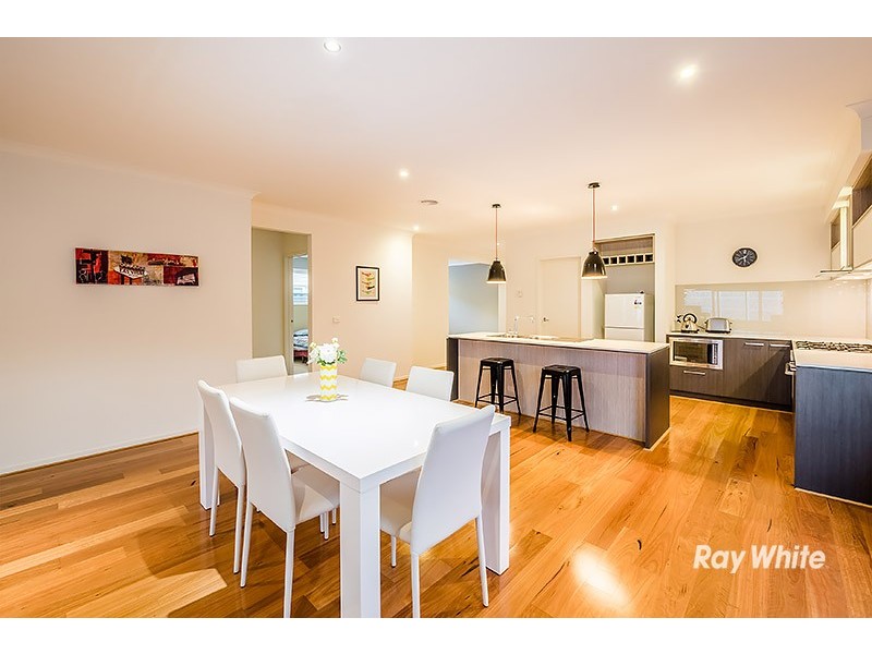 12 Percheron Way, Clyde North VIC 3978