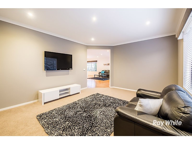 12 Percheron Way, Clyde North VIC 3978