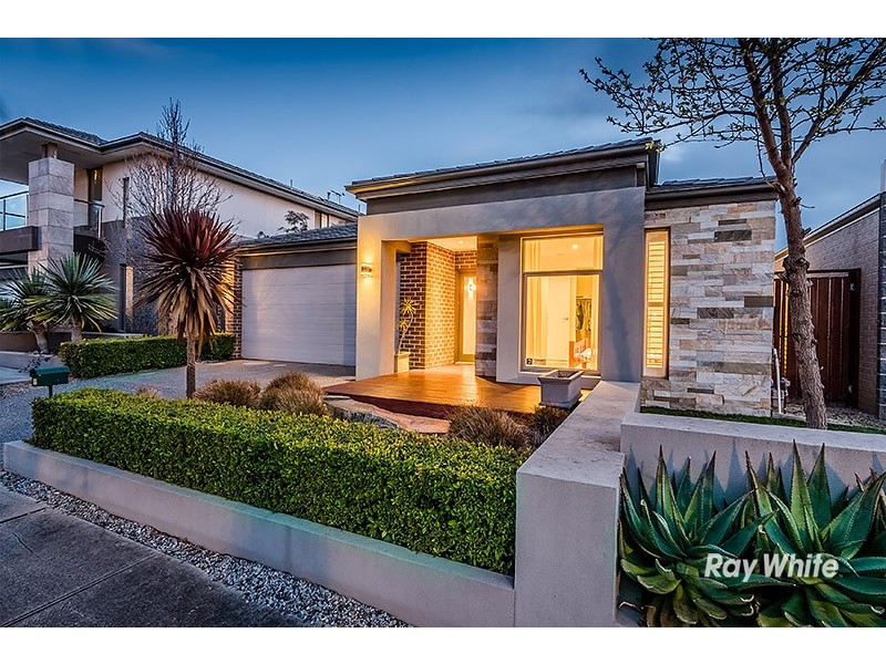 12 Percheron Way, Clyde North VIC 3978