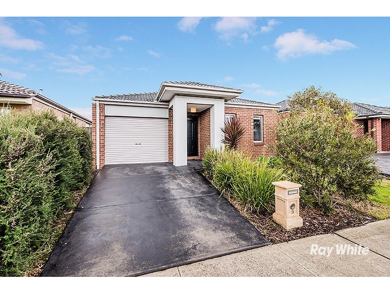 9 Lemon Grove, Cranbourne West VIC 3977