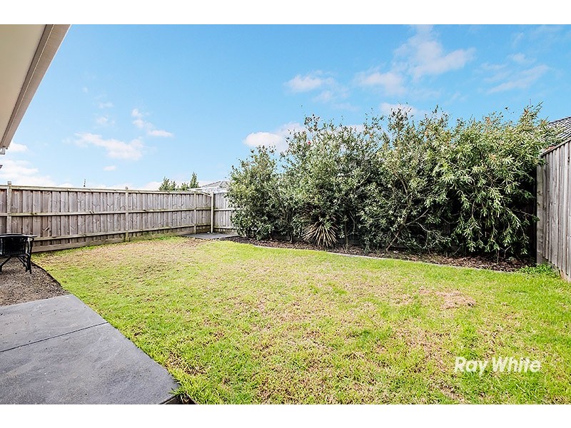 9 Lemon Grove, Cranbourne West VIC 3977
