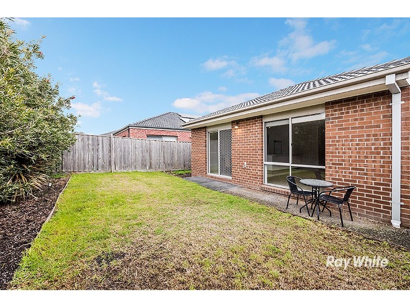 9 Lemon Grove, Cranbourne West VIC 3977