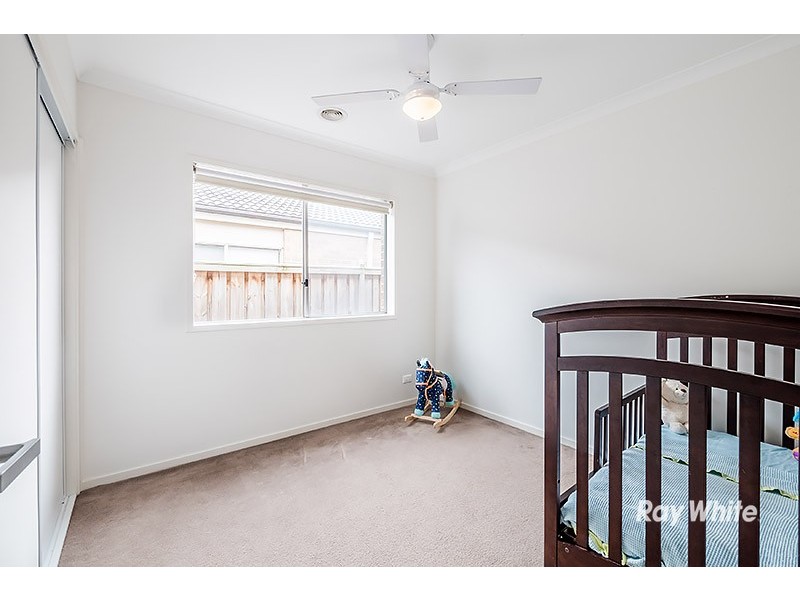 9 Lemon Grove, Cranbourne West VIC 3977