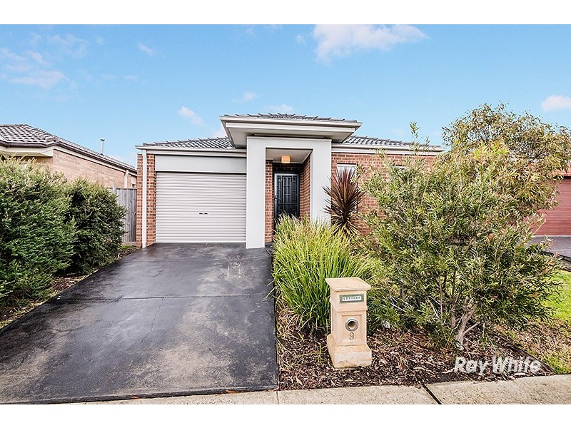 9 Lemon Grove, Cranbourne West VIC 3977