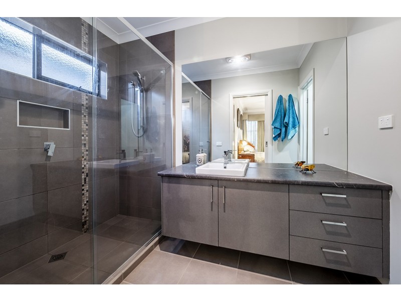 19 Union Street, Clyde North VIC 3978