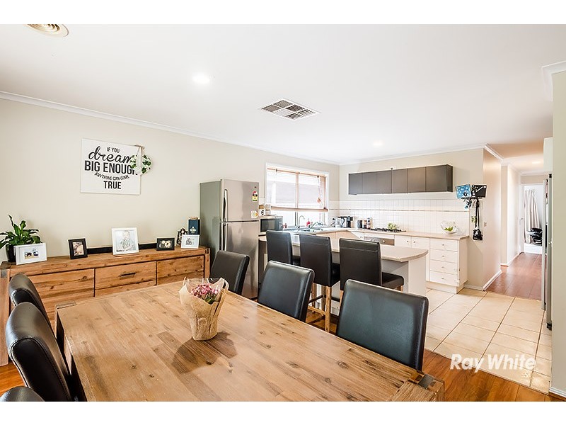 21 Monahans Road, Cranbourne West VIC 3977