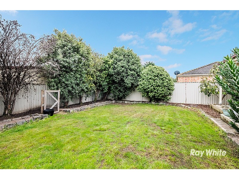 21 Monahans Road, Cranbourne West VIC 3977