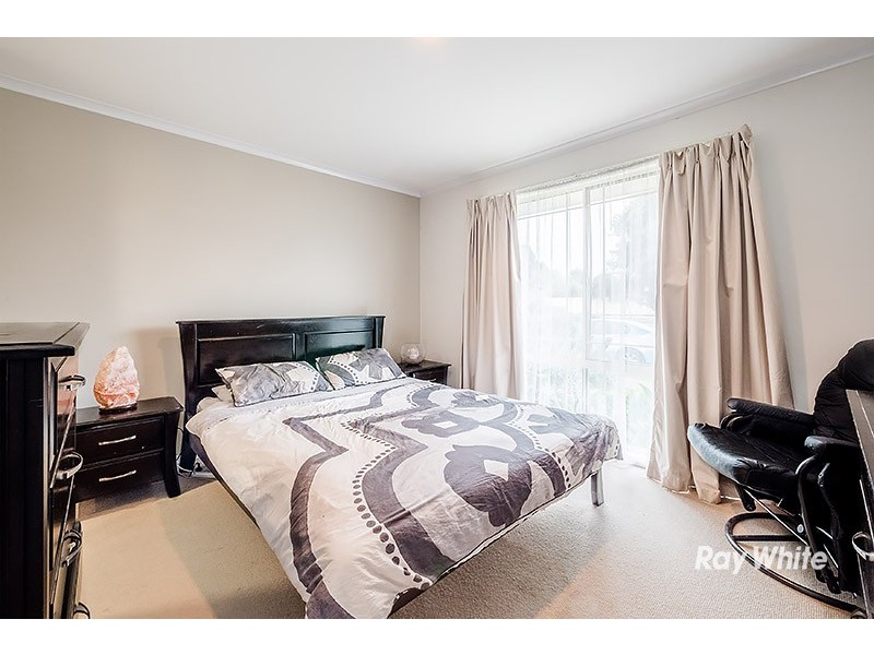 21 Monahans Road, Cranbourne West VIC 3977