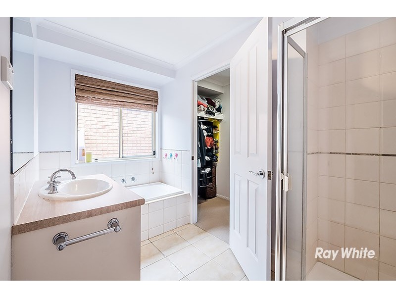 21 Monahans Road, Cranbourne West VIC 3977