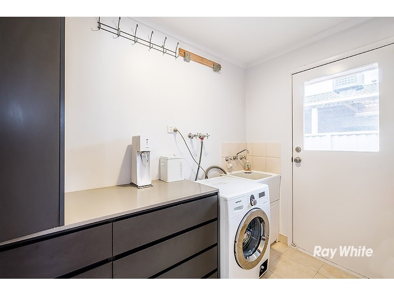 21 Monahans Road, Cranbourne West VIC 3977