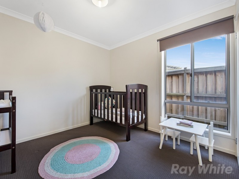 28 Prescott Drive, Cranbourne North VIC 3977
