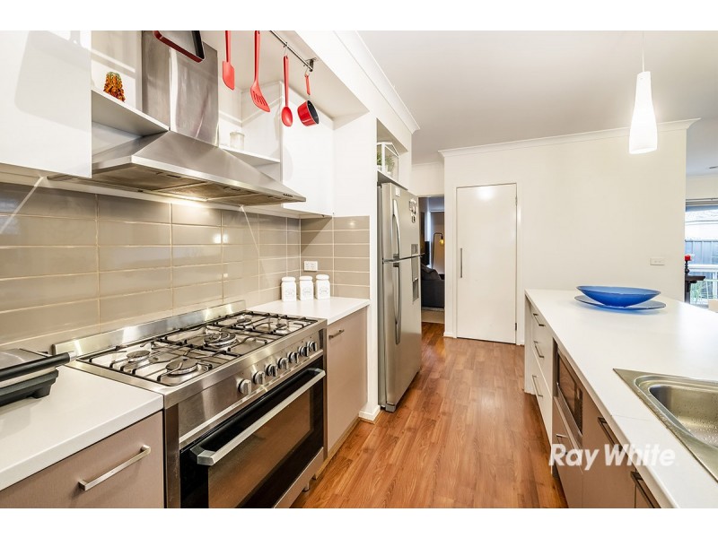 15 Ventasso Street, Clyde North VIC 3978