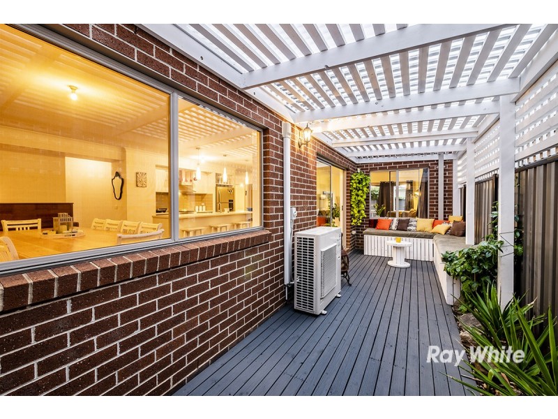 15 Ventasso Street, Clyde North VIC 3978