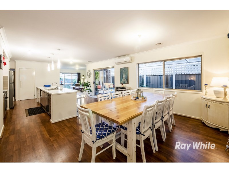 15 Ventasso Street, Clyde North VIC 3978