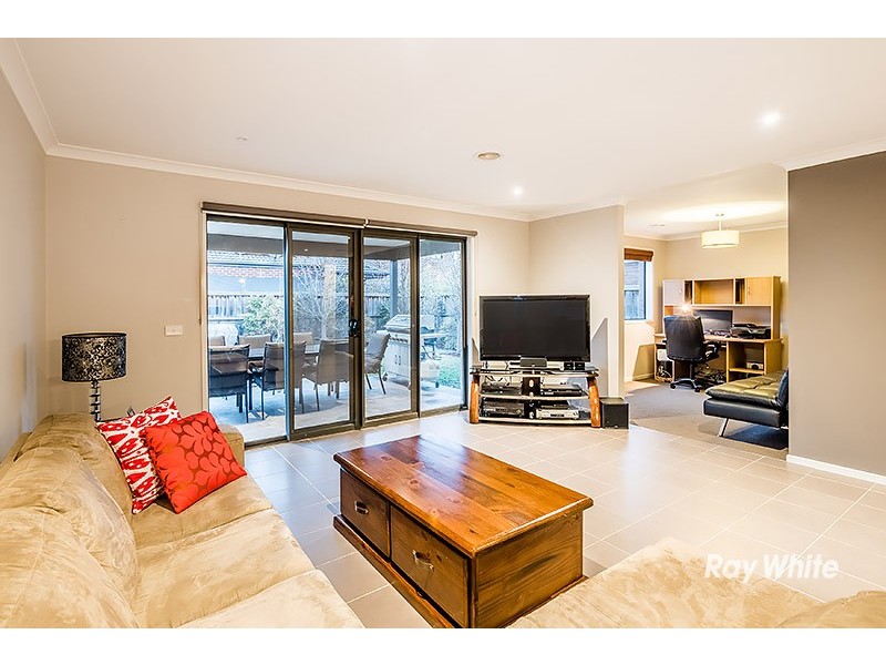 13 Mermaid Grove, Lyndhurst VIC 3975