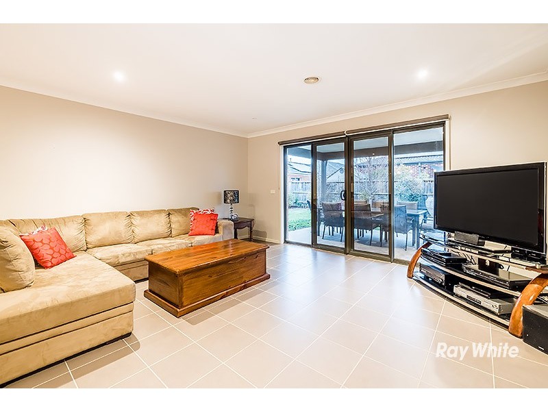 13 Mermaid Grove, Lyndhurst VIC 3975