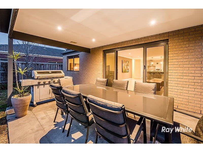 13 Mermaid Grove, Lyndhurst VIC 3975