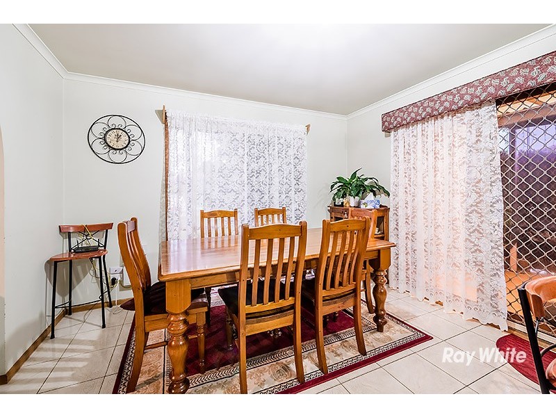 9 South Anderson Court, Cranbourne VIC 3977