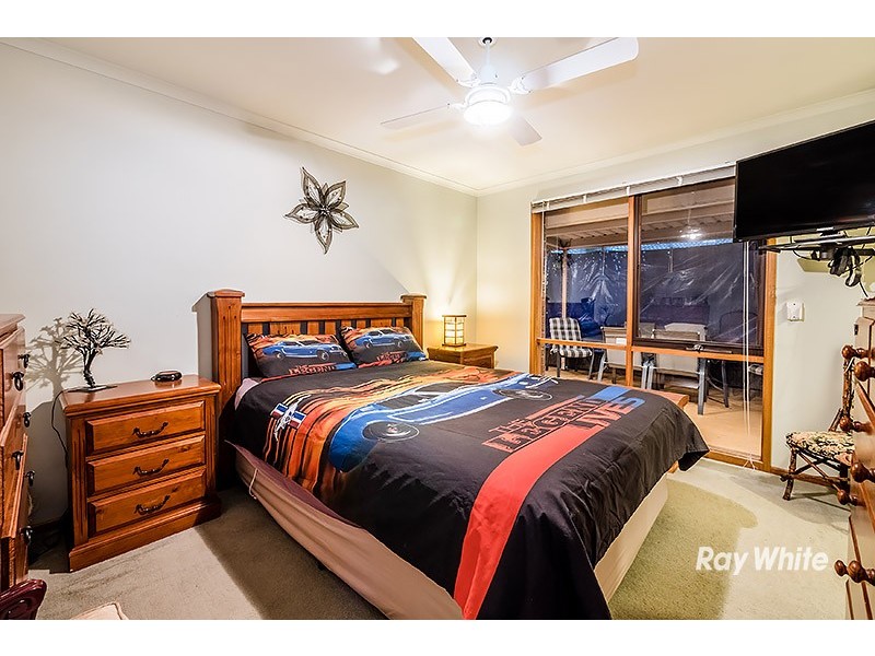 9 South Anderson Court, Cranbourne VIC 3977