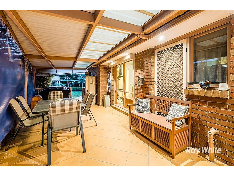 9 South Anderson Court, Cranbourne VIC 3977