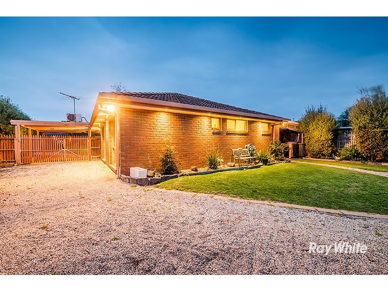 9 South Anderson Court, Cranbourne VIC 3977