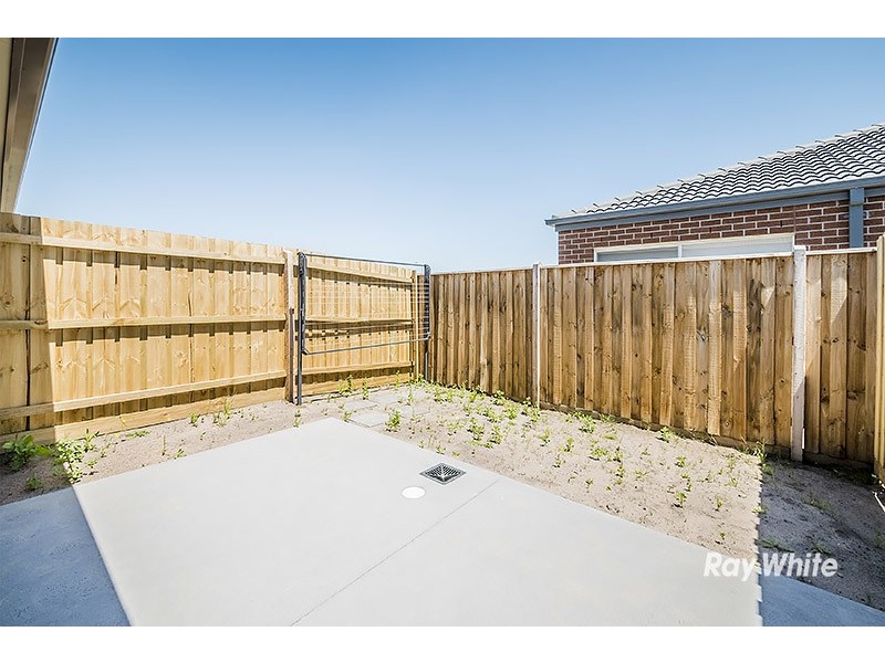 12 Boutique Lane, Cranbourne West VIC 3977