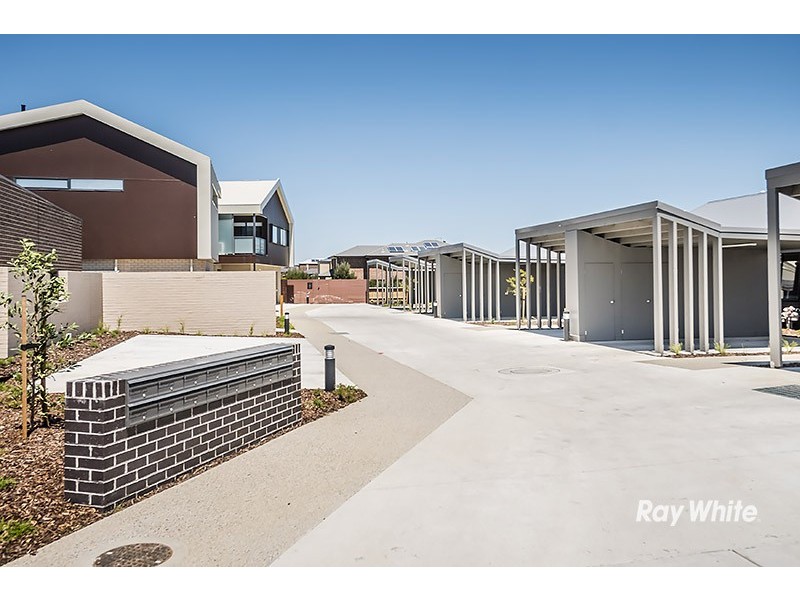 12 Boutique Lane, Cranbourne West VIC 3977