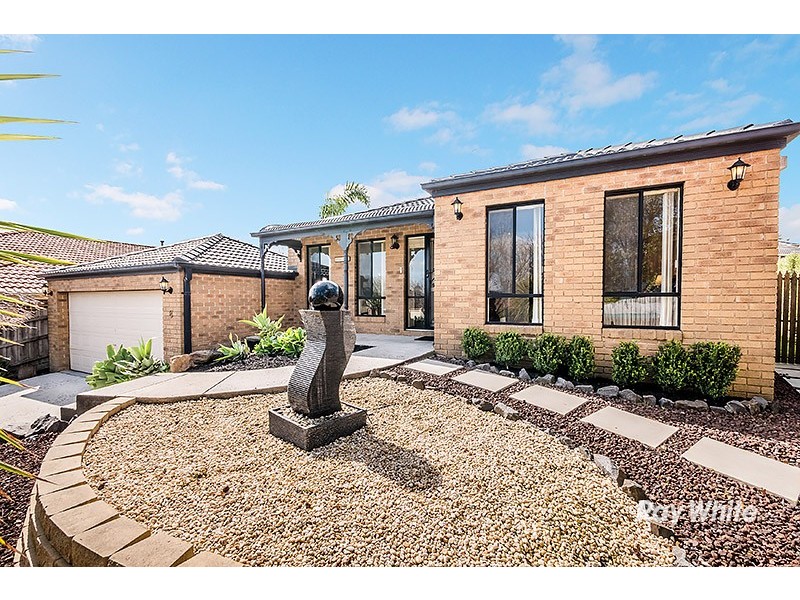 8 Bounty Way, Berwick VIC 3806