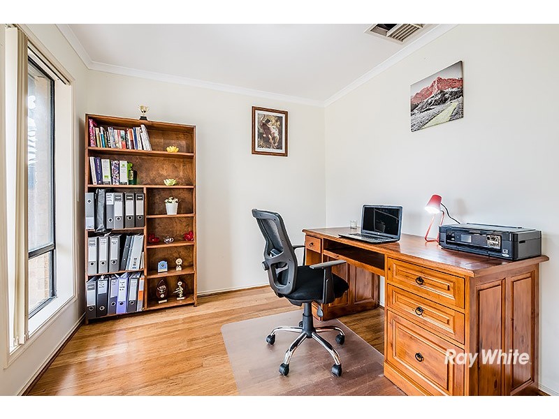 8 Bounty Way, Berwick VIC 3806