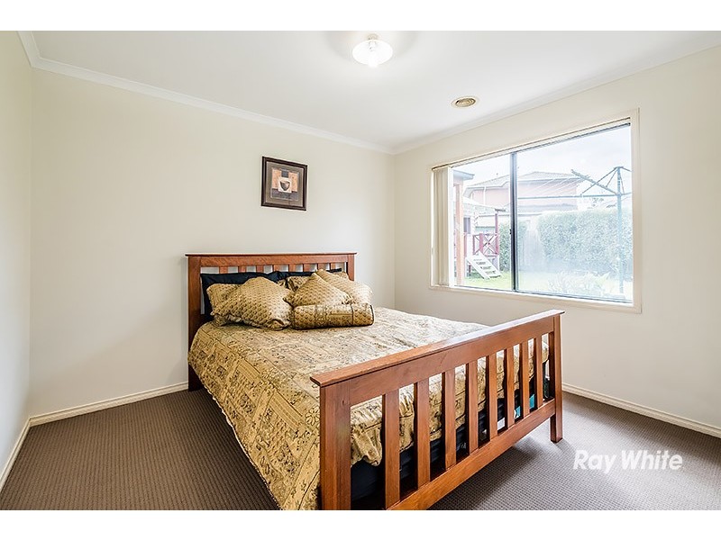8 Bounty Way, Berwick VIC 3806