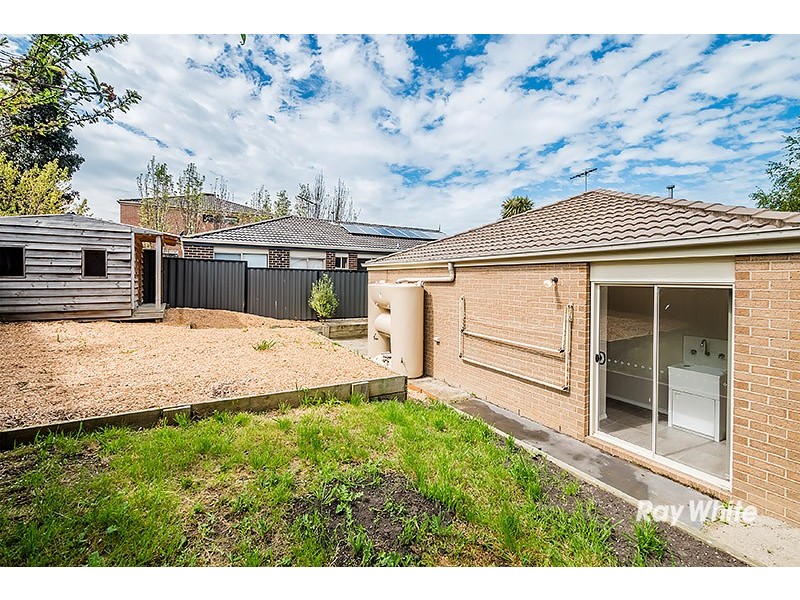 30 Lucerne Circuit, Pakenham VIC 3810