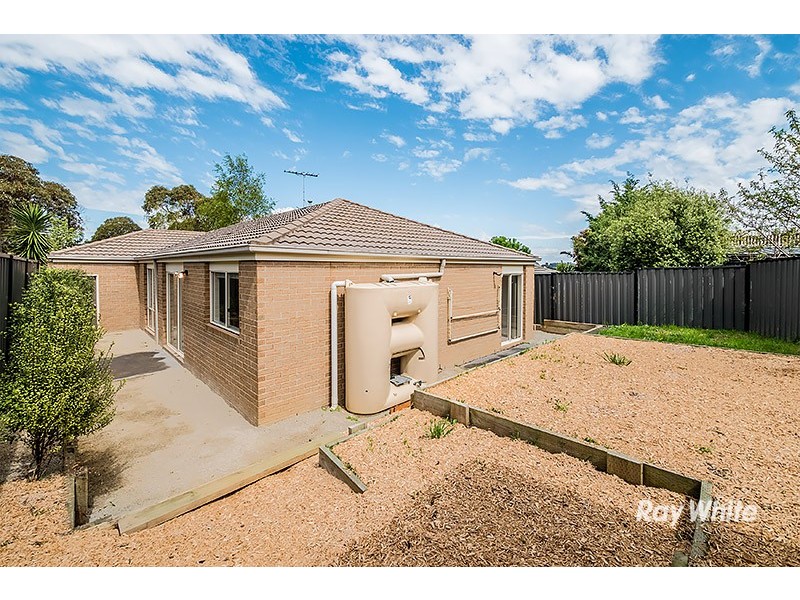 30 Lucerne Circuit, Pakenham VIC 3810