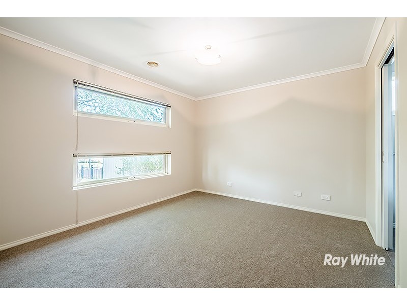 30 Lucerne Circuit, Pakenham VIC 3810