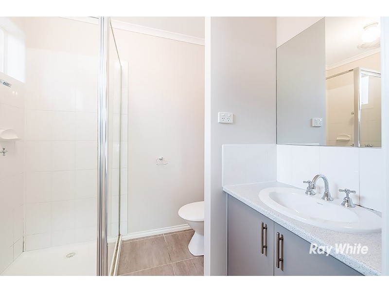 30 Lucerne Circuit, Pakenham VIC 3810