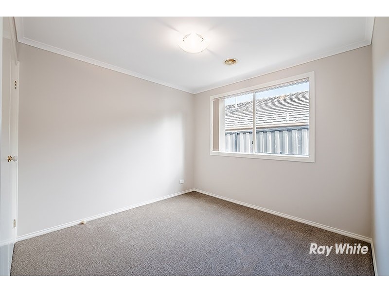 30 Lucerne Circuit, Pakenham VIC 3810