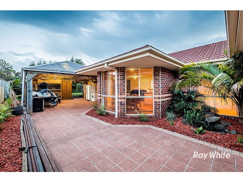 27 Hazelmere Avenue, Cranbourne West VIC 3977