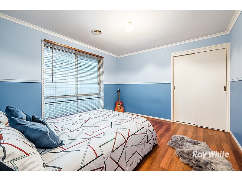 27 Hazelmere Avenue, Cranbourne West VIC 3977