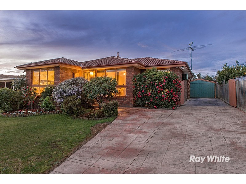 13 Bradley Terrace, Narre Warren VIC 3805
