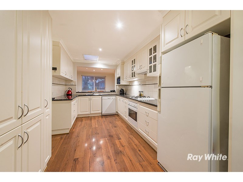 13 Bradley Terrace, Narre Warren VIC 3805