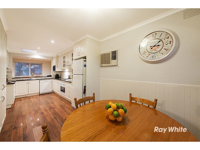 13 Bradley Terrace, Narre Warren VIC 3805