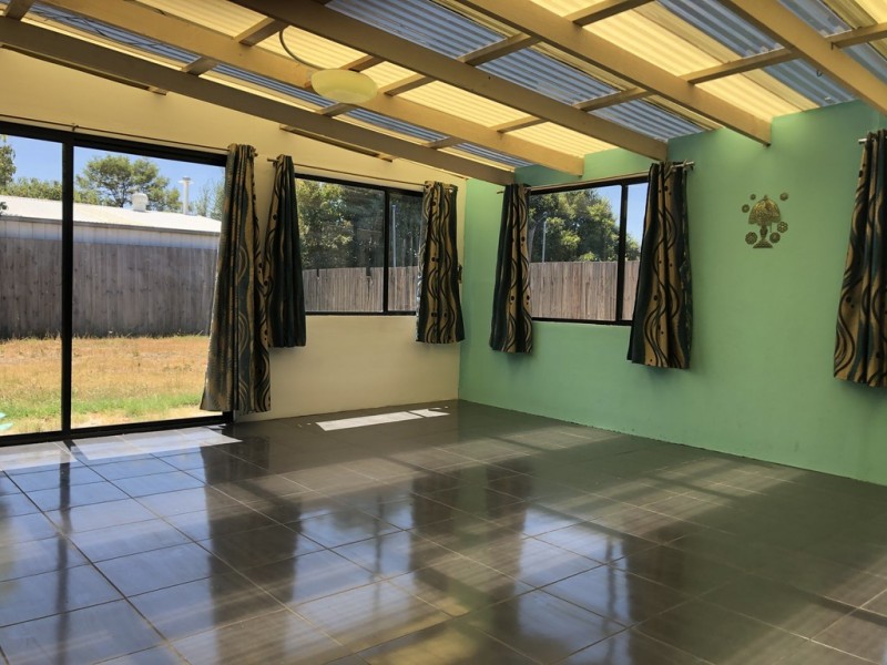 31 Godwin Crescent, Cranbourne North VIC 3977