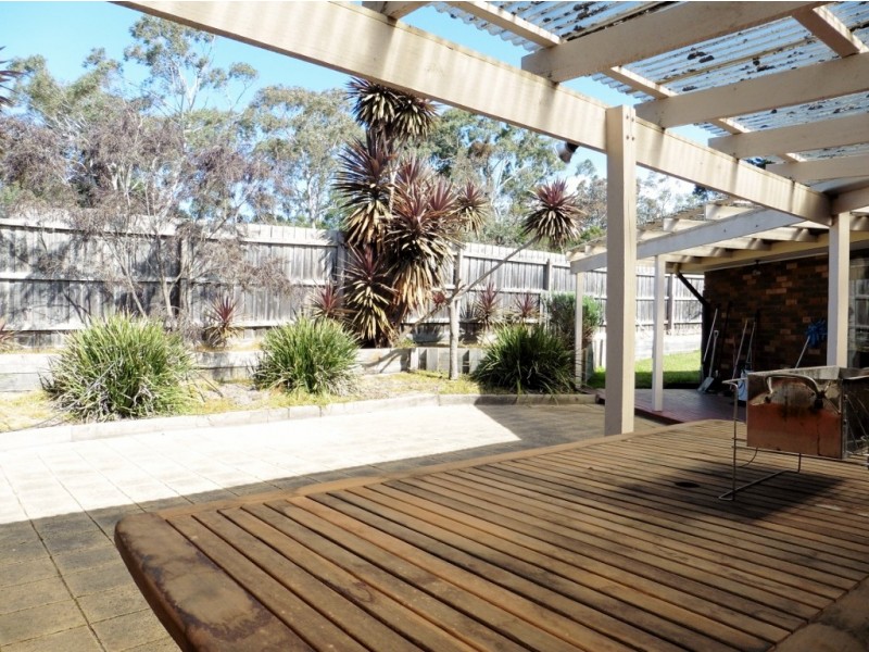 7 Rivette Court, Cranbourne VIC 3977