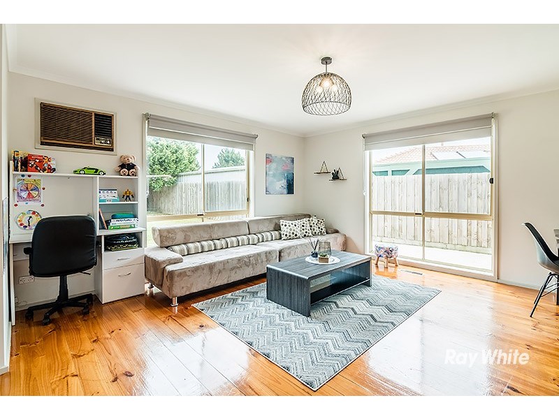 14 Frances Crescent, Cranbourne North VIC 3977