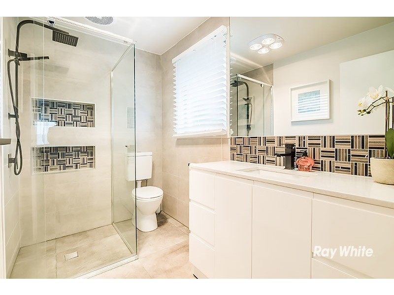 14 Frances Crescent, Cranbourne North VIC 3977