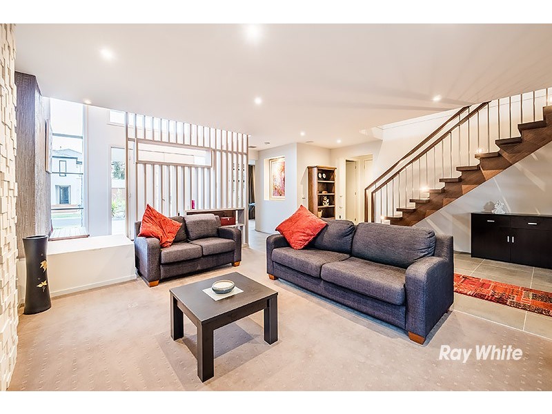 8 Peledora Place, Lyndhurst VIC 3975